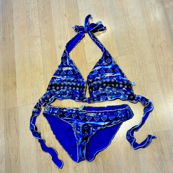 Becca Swim Bikini Size Large Top and Medium Bottom - Picture 1 of 3